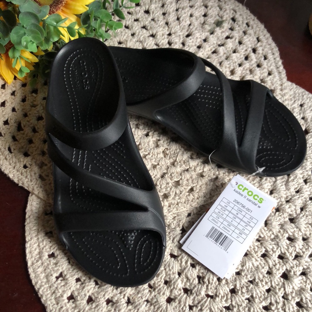 CROCS Black Slip-On Kadee II Sandals. SIZE 8 - Picture 10 of 10